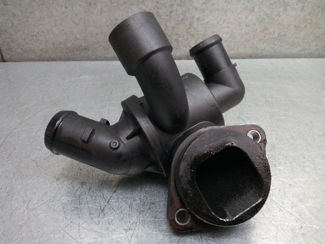 03L121111S VAG Carcasa del termostato  comprar en Oviedo