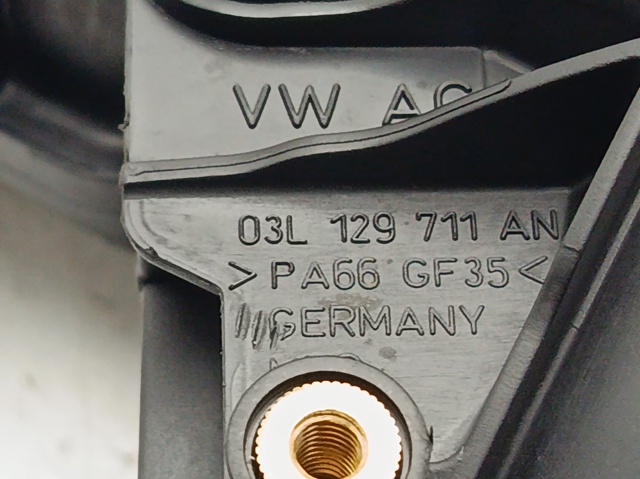 03L129711AN Colector de admisión  comprar en Reus