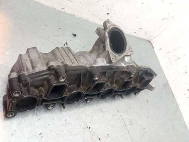 VAG 03L129711E Colector de admisión  en stock Terrassa