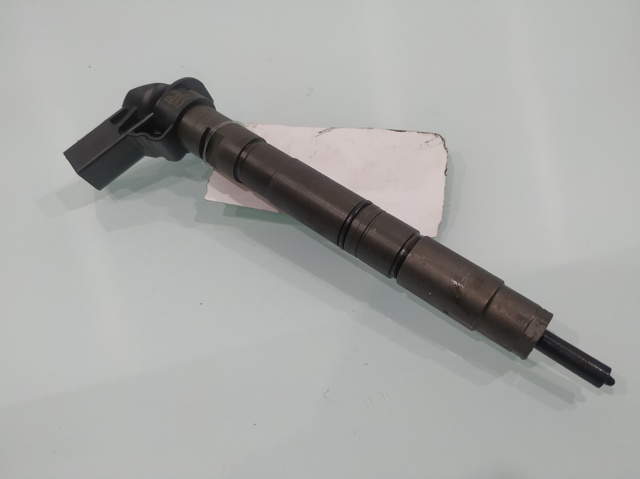 03L130277 Inyector  en stock Granada