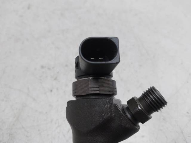 VAG 03L130277J Inyector comprar Barcelona