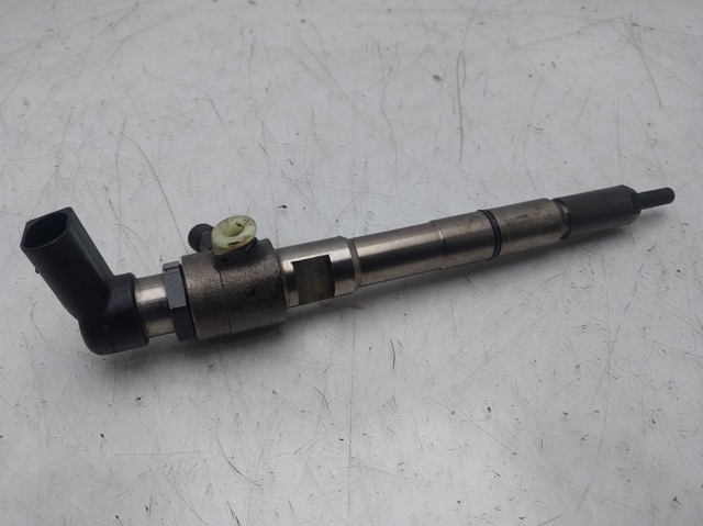 03L130277S VAG Inyector de combustible  comprar en Jaén