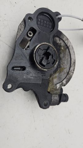 VAG 03L145207 Bomba de vacío  en stock Terrassa