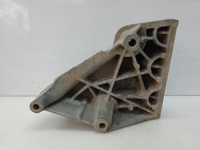 03L199207 Soporte derecho del motor  comprar en Reus