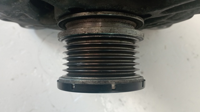 VAG 03L903017 Alternador  en stock Valencia