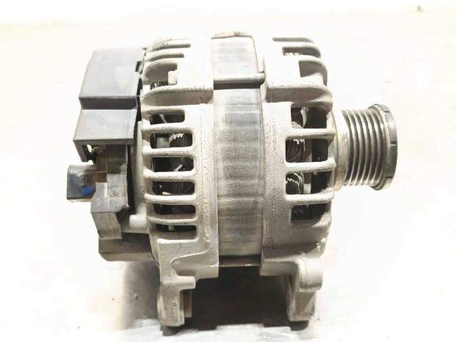 VAG 03L903017E Alternador  en stock Salamanca
