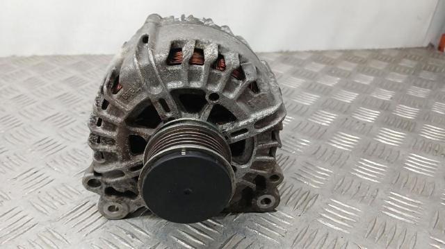 VAG 03L903023A Alternador  comprar en Murcia
