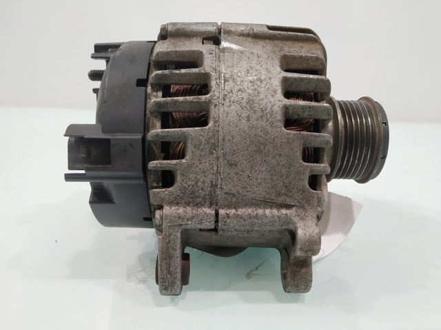 03L903023B VAG Alternador  comprar en Oviedo