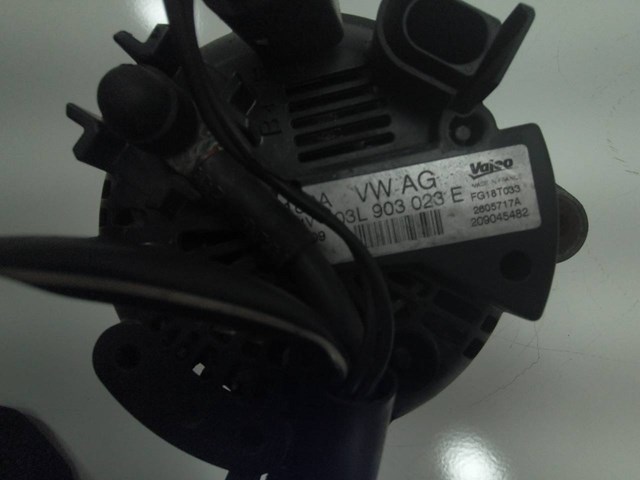 VAG 03L903023E Alternador  disponible Lugo