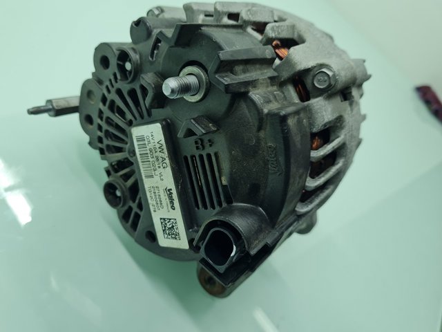 VAG 03L903023J Alternador  disponible España