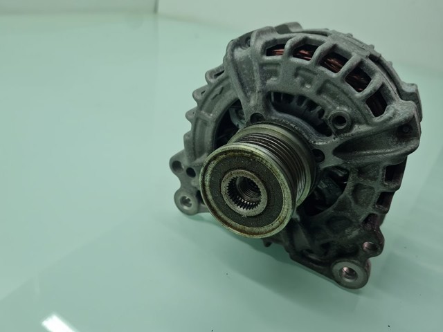 VAG 03L903023K Alternador  en stock Terrassa