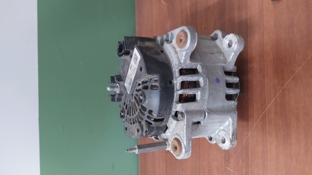 03L903024M Alternador  en stock Granada