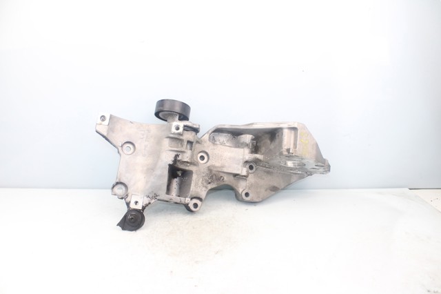 Soporte alternador 03L903139D VAG