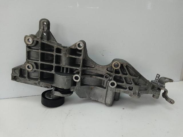 03L903143Q Soporte del alternador  disponible Málaga