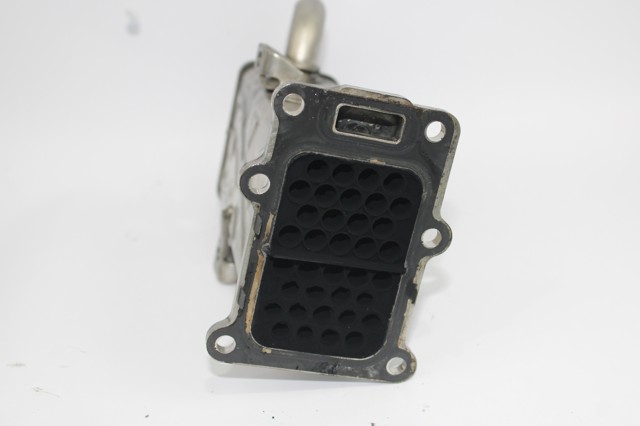Enfriador de recirculación de gases de escape EGR 03P131512E VAG