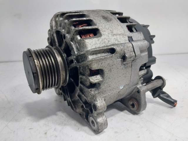 03P903023D VAG Alternador  comprar en Oviedo