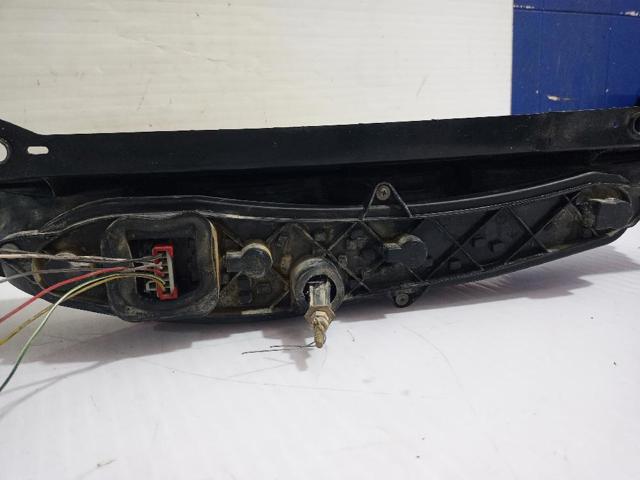 040610999000 Piloto trasero izquierdo  en stock Sabadell