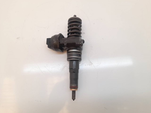 0414720035 Inyector de combustible  disponible Utrera