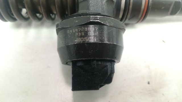 0414720037 Inyector de combustible  disponible Málaga