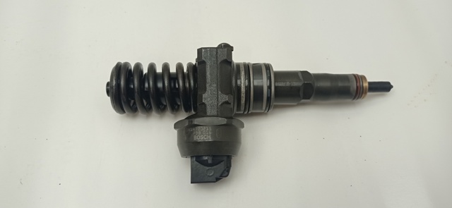 0414720215 Inyector de combustible  disponible Málaga