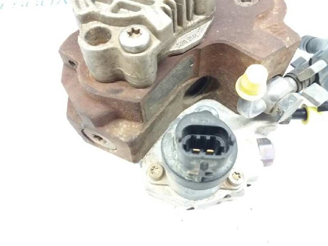 Bomba de alta presión Opel Astra F69