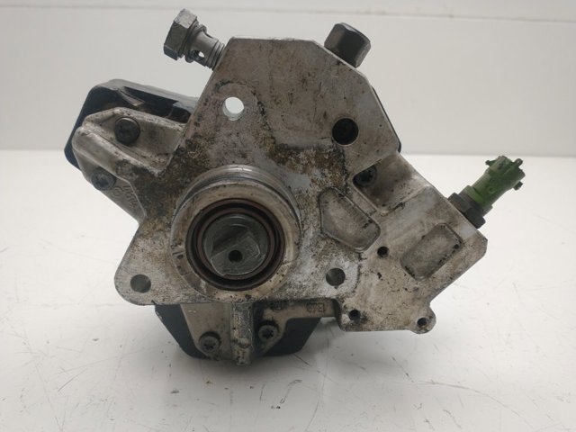 VOLVO 0445010111 Bomba de alta presión de combustible  comprar en Albacete