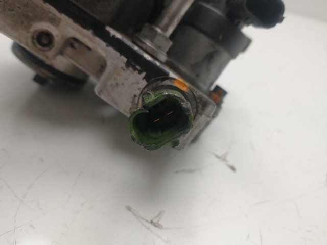 0445010111 VOLVO Bomba de alta presión de combustible  comprar en Oviedo