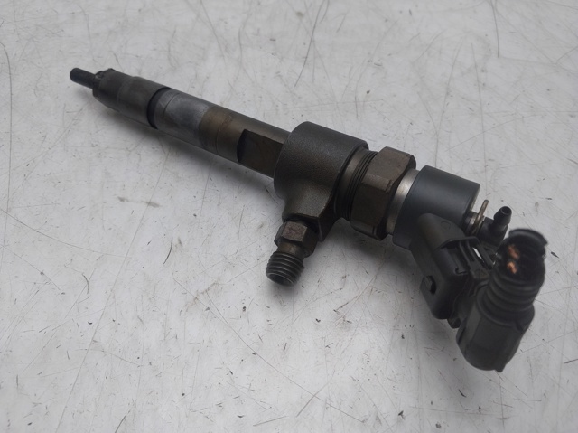 0445110019 Inyector  en stock Granada
