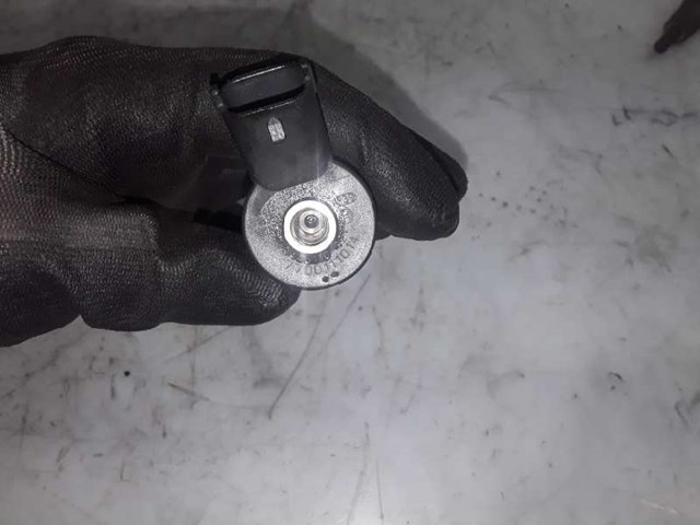 0445110021 Inyector de combustible  comprar en Reus