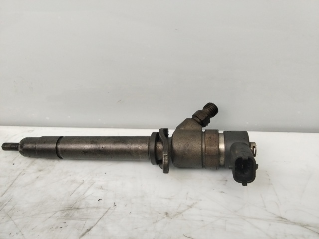 VOLVO 0445110078 Inyector de combustible  disponible Lugo
