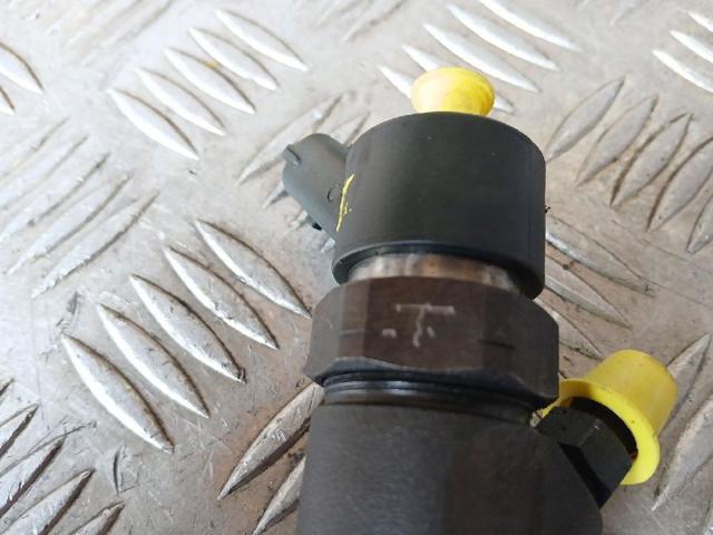 0445110110 RENAULT Inyector de combustible  comprar en Jaén