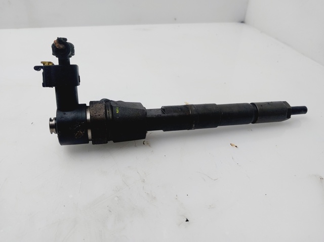 FIAT 0445110111 Inyector de combustible  disponible Valladolid