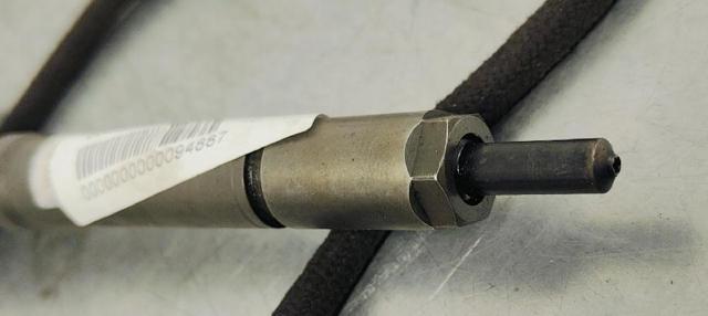 HYUNDAI 0445110126 Inyector de combustible  disponible Valladolid