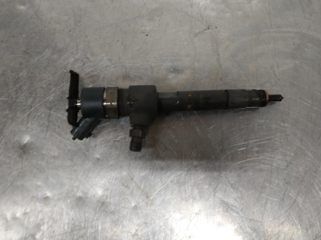 Inyector de combustible Opel Zafira A05