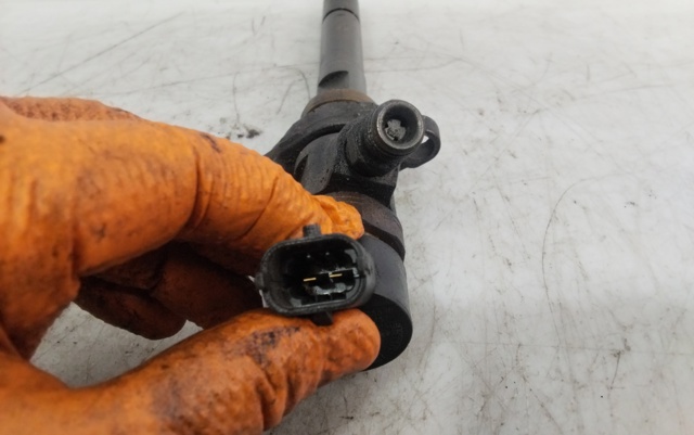0445110239 Inyector de combustible  disponible Burgos