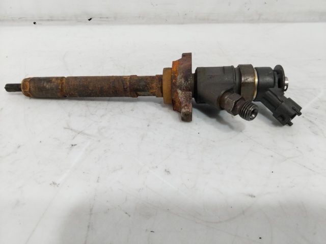 PEUGEOT 0445110311 Inyector de combustible  disponible Valladolid