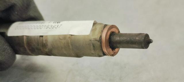 0445110339 Inyector  en stock Sabadell