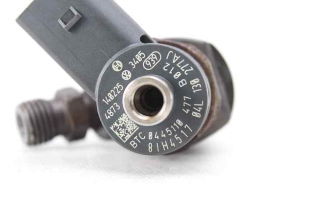 0445110477 Inyector  en stock Sabadell