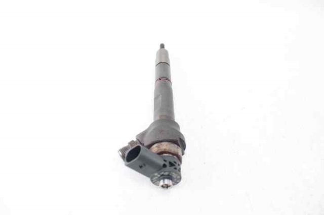 VAG 0445110477 Inyector de combustible  disponible España