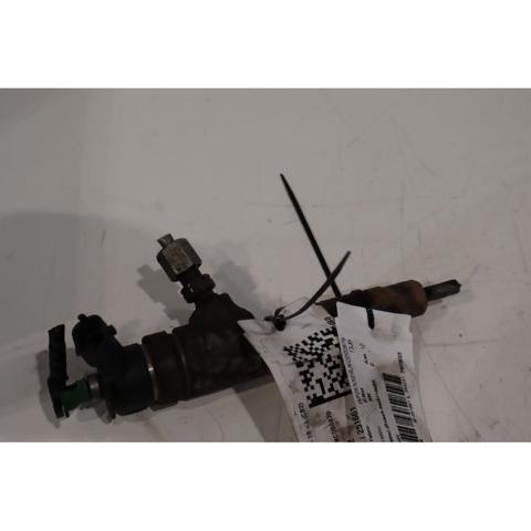 Inyector de combustible Ford Focus 3 CB8