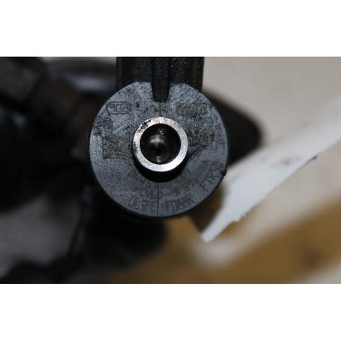 Inyector de combustible Ford Focus 3 CB8