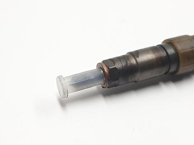 0445110566 Inyector de combustible  disponible Utrera