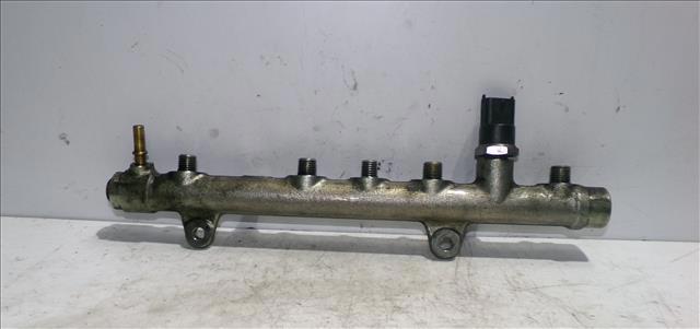 RENAULT 0445214065 Rampa de combustible  disponible Valladolid