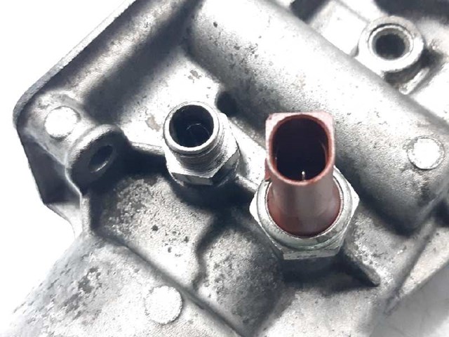 045115389G VAG Portafiltro de aceite  disponible Vigo