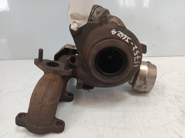 VAG 045253019J Turbocompresor  en stock Salamanca