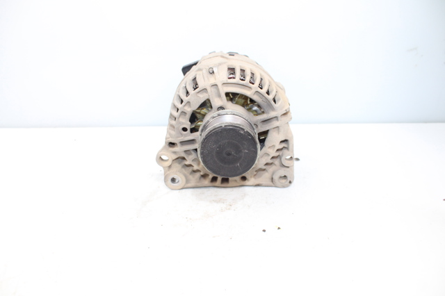045903023 Alternador  en stock Granada