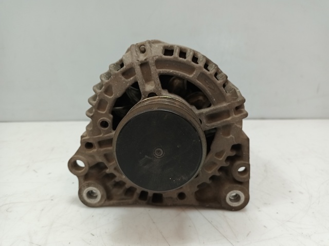 045903023 VAG Alternador  en stock Gandía