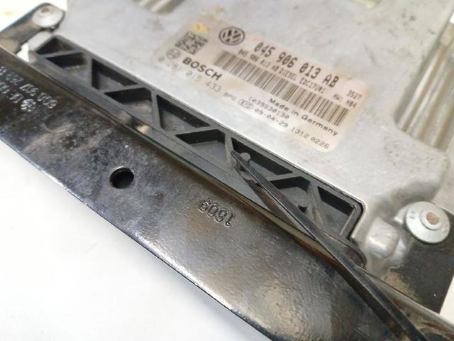 VAG 045906013AB ECU  en stock Terrassa