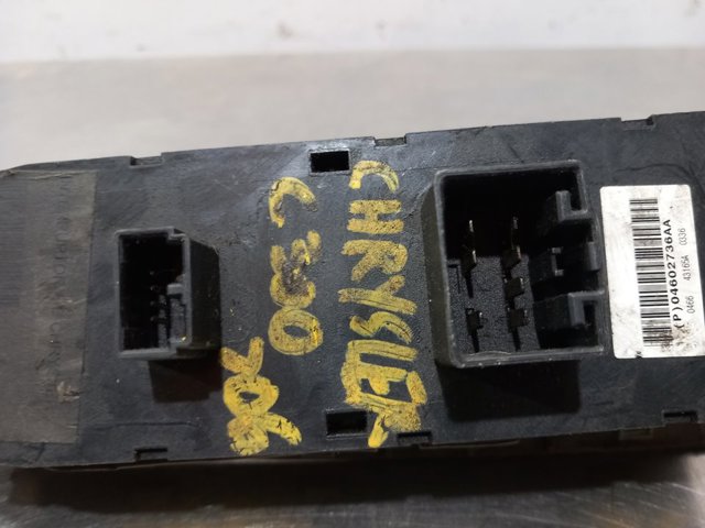 CHRYSLER 04602736AA Interruptor de elevalunas delantera izquierda comprar Barcelona