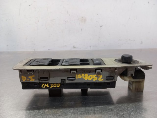 04602736AA Unidad de control de elevalunas delantera izquierda  comprar en Reus